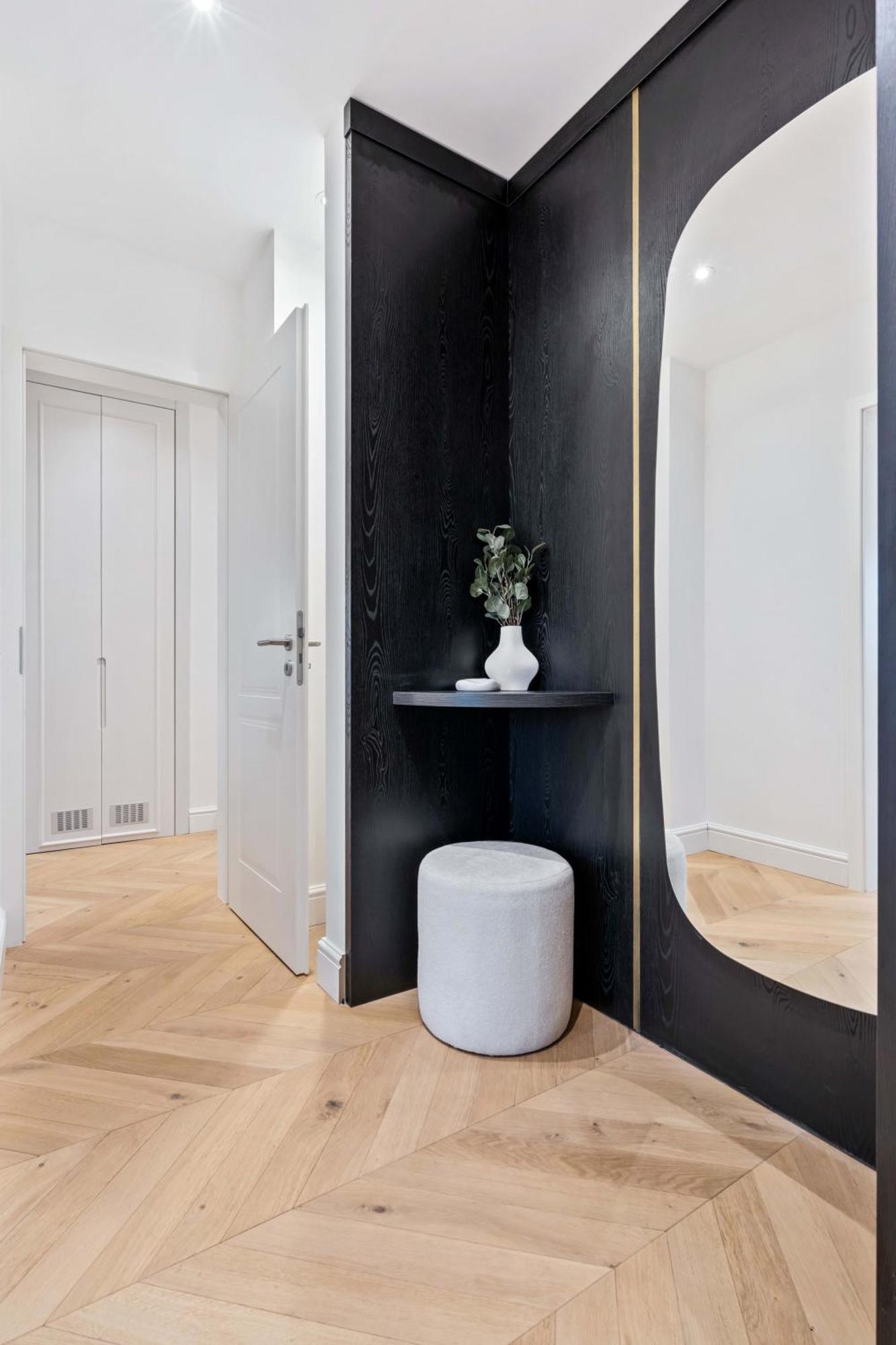 Apartment Luxurious 3br Apt With Jacuzzi In Central Lux